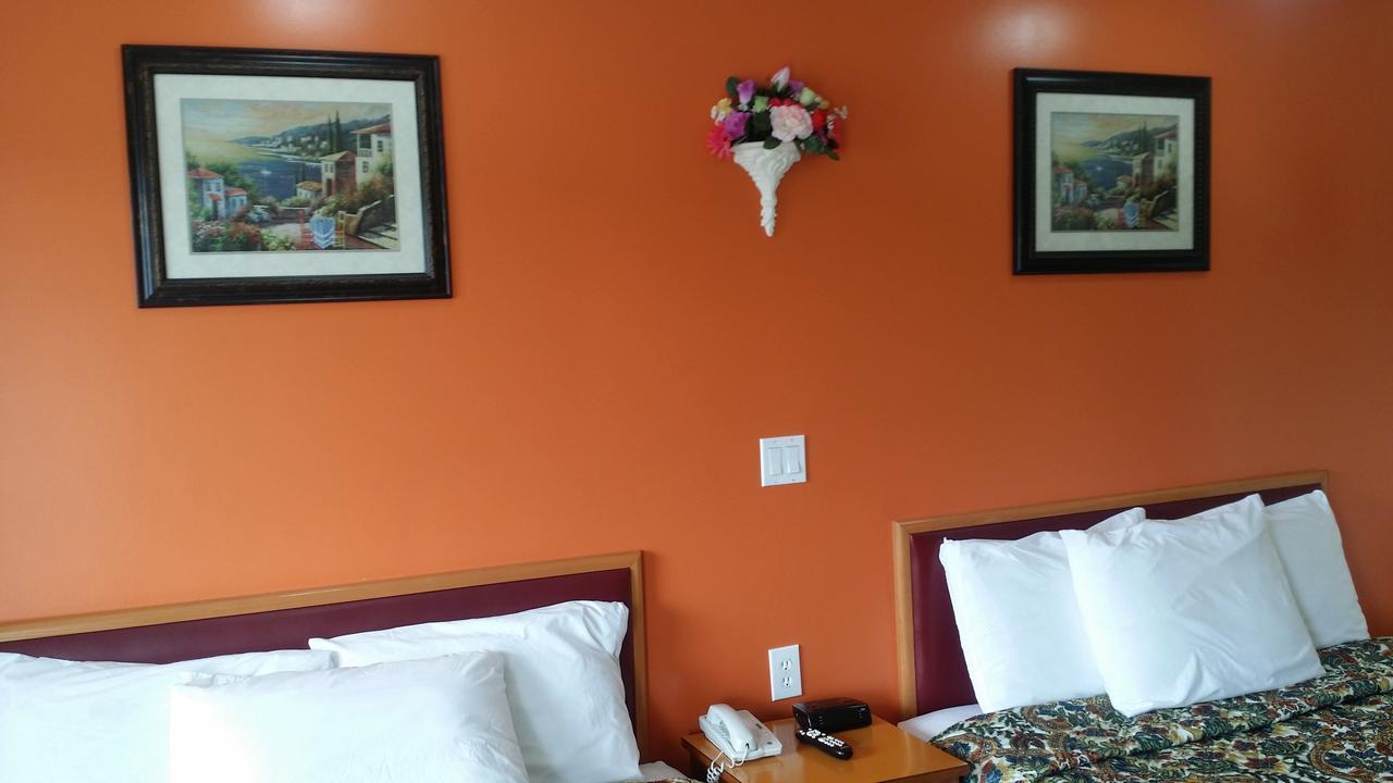 River Mist Inn Sturgeon Falls Exterior photo