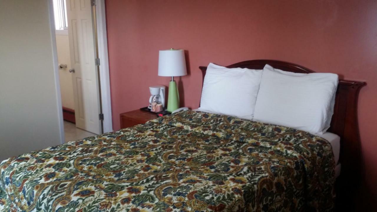 River Mist Inn Sturgeon Falls Exterior photo